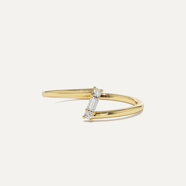 18K Gold Minimalistic Emerald & Round Diamond Ring